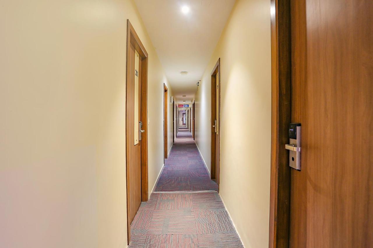 Fabhotel Royal International Мумбаи Экстерьер фото
