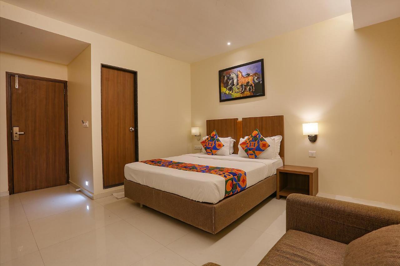 Fabhotel Royal International Мумбаи Экстерьер фото